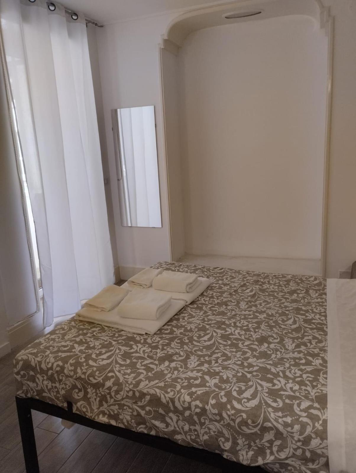 Residence E Appartamenti Cavallerizza نابولي المظهر الخارجي الصورة