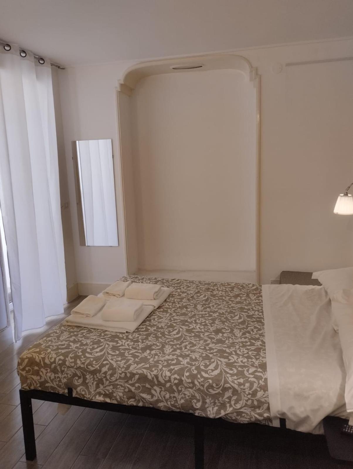 Residence E Appartamenti Cavallerizza نابولي المظهر الخارجي الصورة